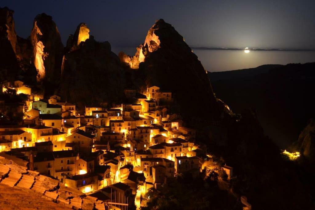 Ferienwohnung Casa Contadina Castelmezzano Exterior foto